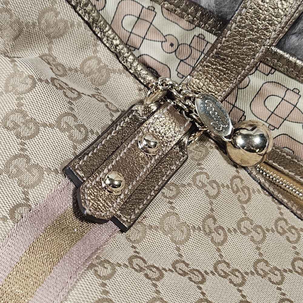 GUCCI  Monogram Charm Small Tote Pink and Tan with Metalic Gold Straps - Picture 5 of 12